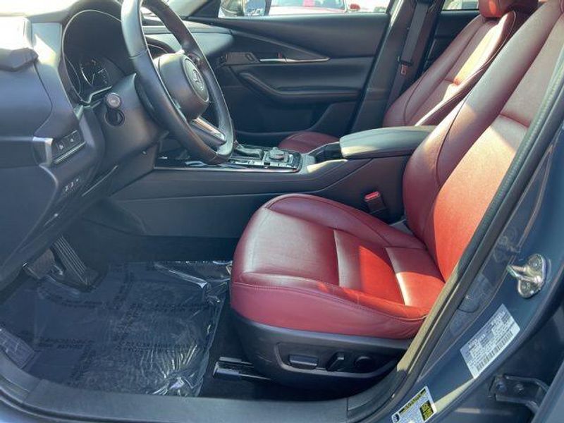 2024 Mazda CX-30 2.5 S Carbon EditionImage 11