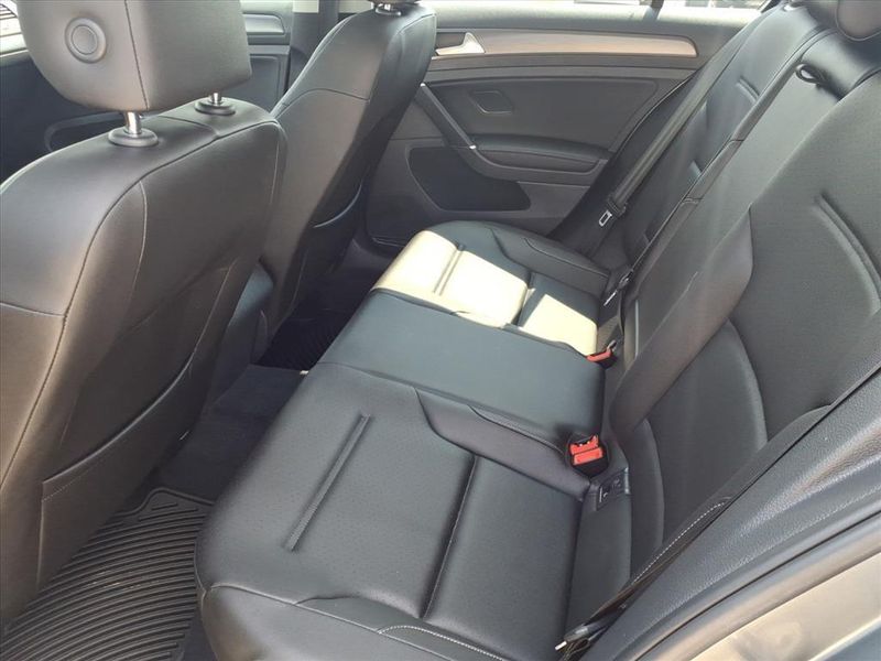 Used 2018 Volkswagen Golf TSI SE 4-DoorImage 16