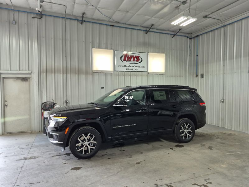 New 2025 Jeep Grand Cherokee L Limited 4x4Image 22