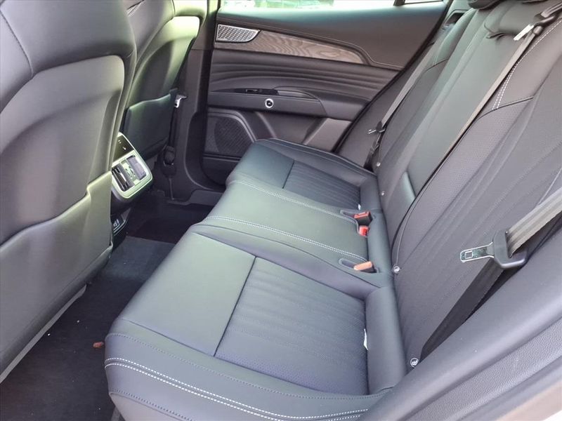 New 2025 Maserati Grecale ModenaImage 12