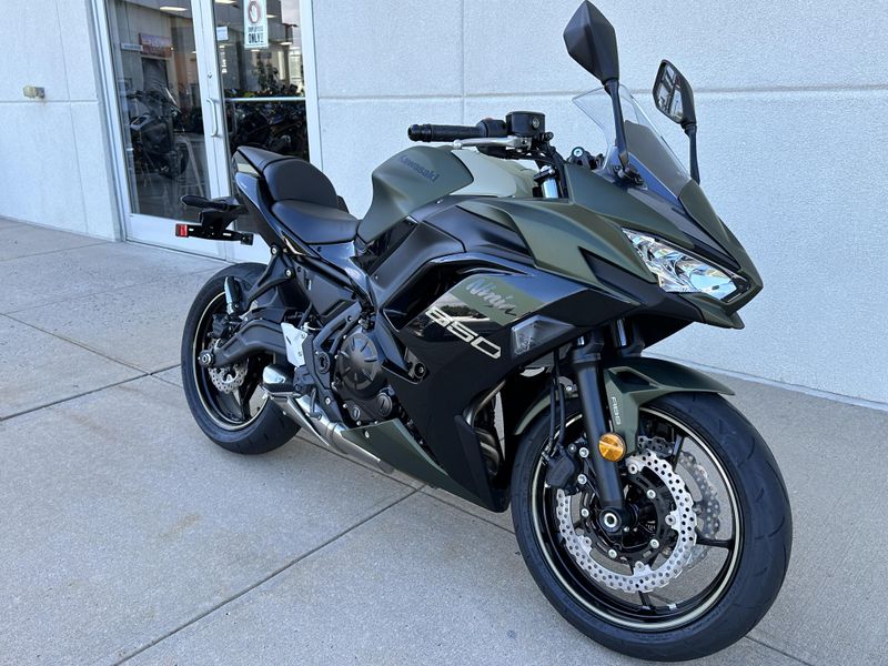 2024 Kawasaki Ninja 650Image 1