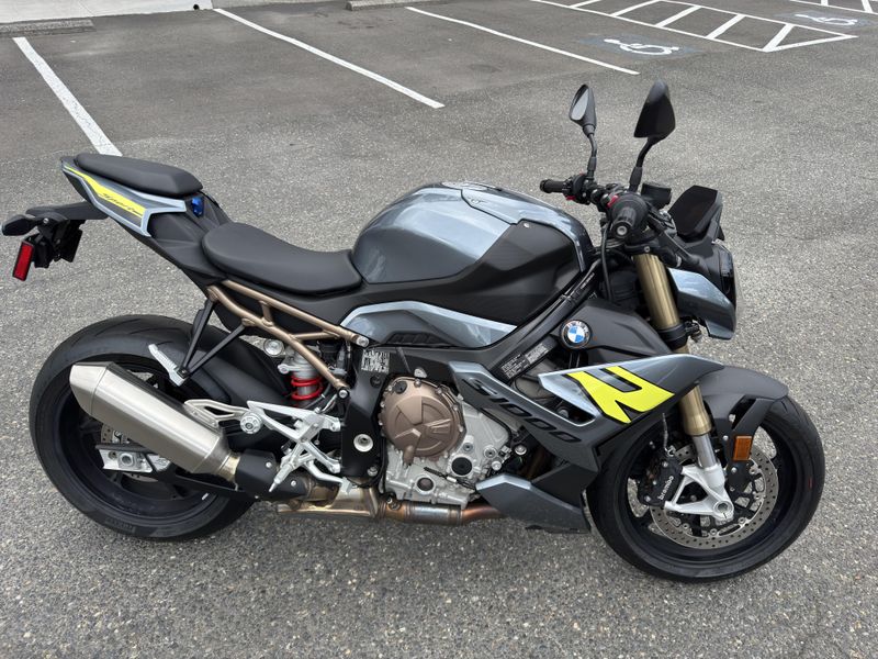 2023 BMW S 1000 R 