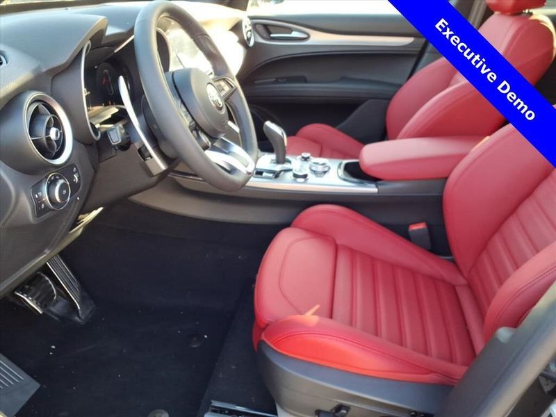 New 2025 Alfa Romeo Stelvio AwdImage 14