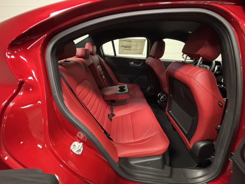 2024 Alfa Romeo Giulia Quadrifoglio Carbon RwdImage 14