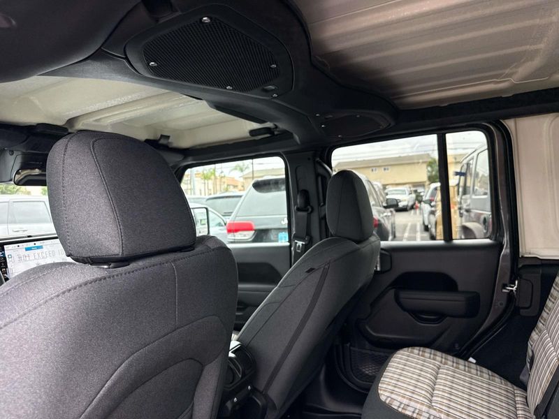 New 2026 Jeep Wrangler 4-door 85th Anniversary Edition