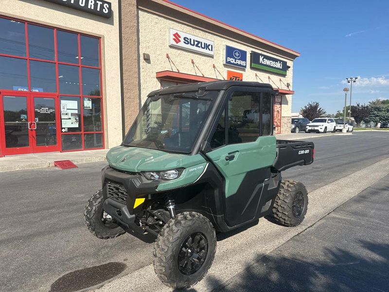2025 Can-Am DEFENDER DPS CAB 65 HD9 