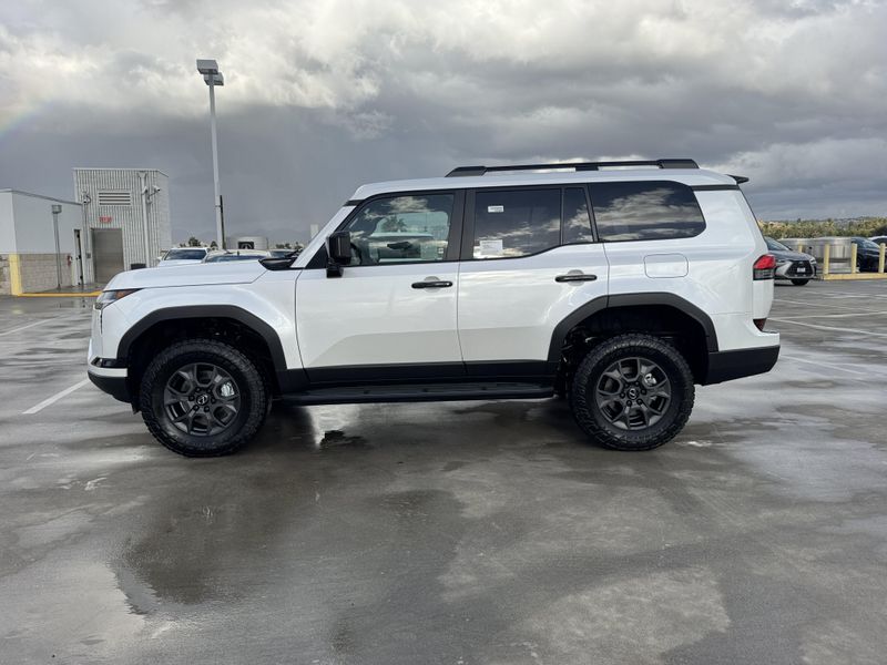 New 2026 Lexus GX 550 OvertrailImage 5