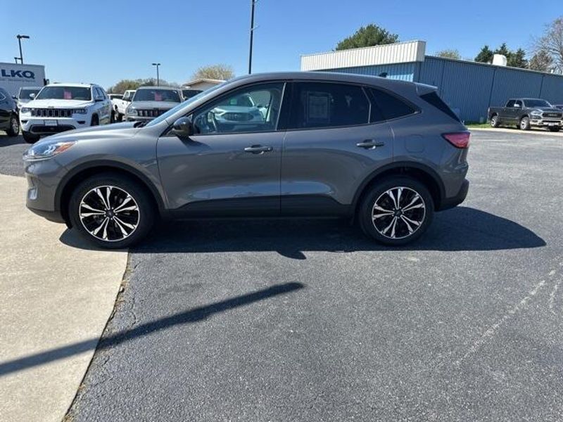 2022 Ford Escape SEImage 4
