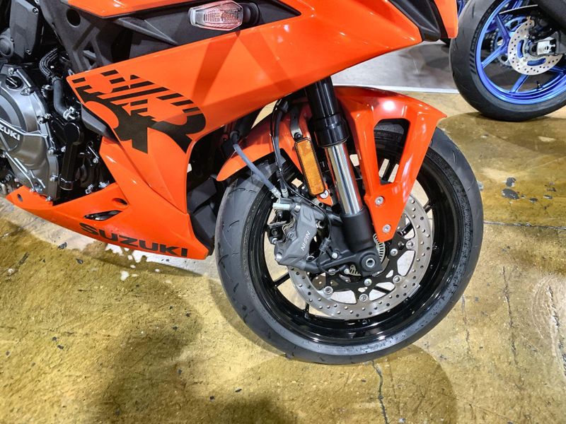 New 2026 Suzuki GSX-8R Image 13
