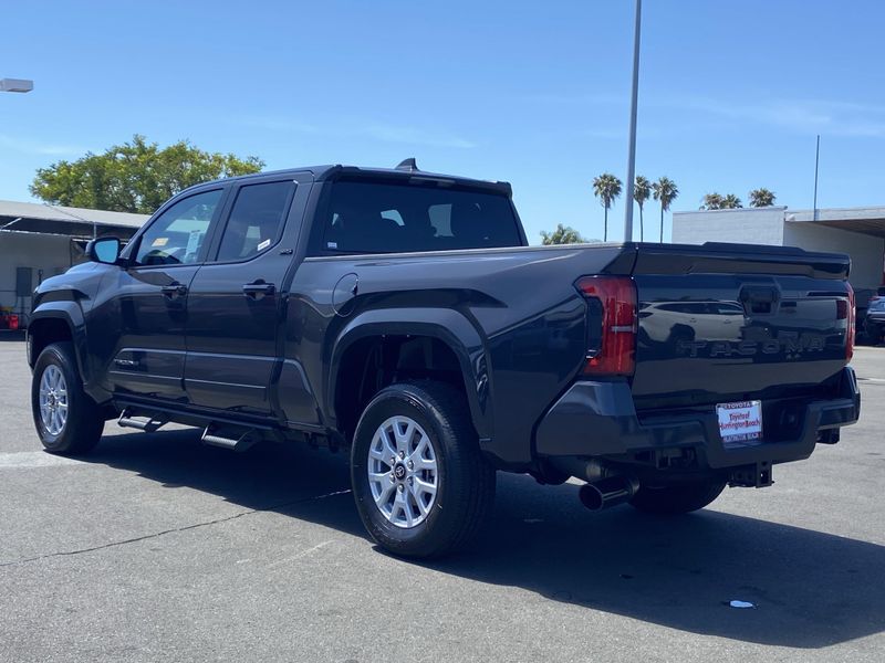 Used 2025 Toyota Tacoma SR5Image 5