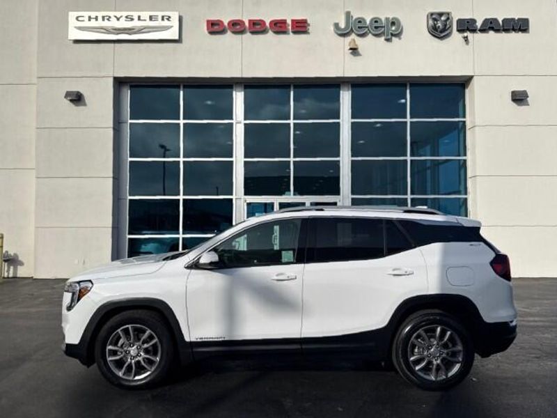 2024 Gmc Terrain SLT photo 4