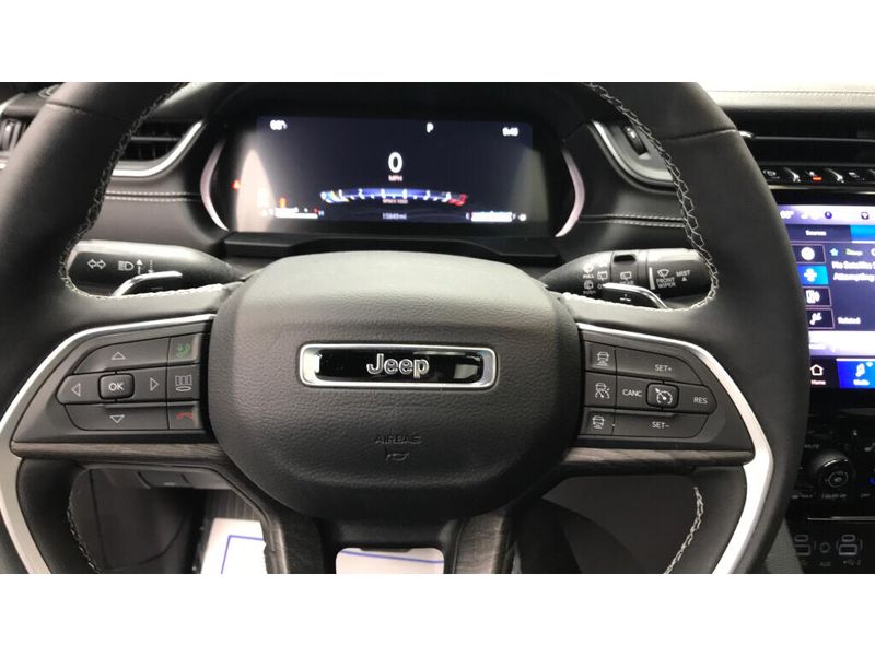 Used 2024 Jeep Grand Cherokee LimitedImage 7