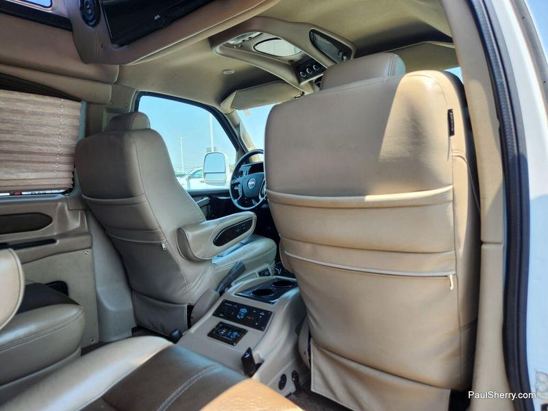 2018 GMC Savana 2500 Image 43