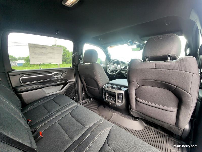 New 2026 RAM 1500 Big Horn Crew Cab 4x4 5'7' Box