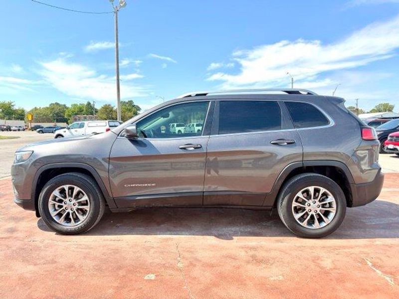Used 2021 Jeep Cherokee Latitude PlusImage 8