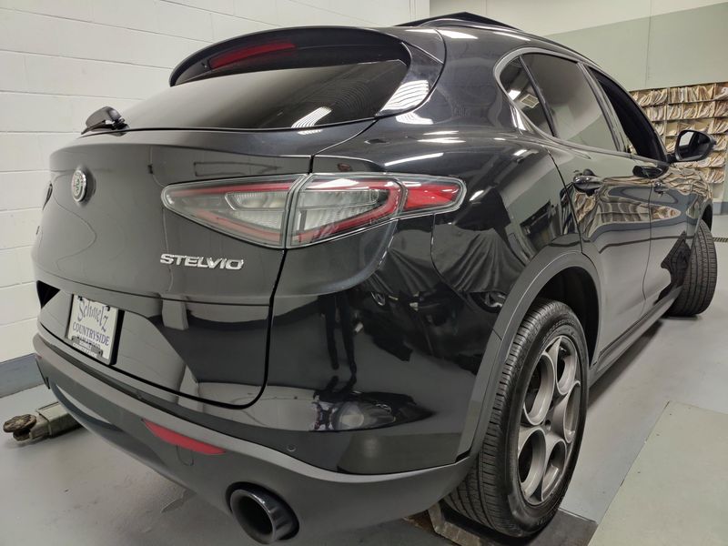 2024 Alfa Romeo Stelvio Sprint Q4 AWD w/Sunroof/Wheel PkgImage 13