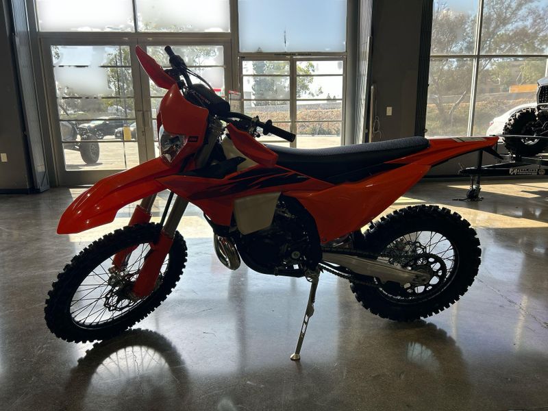 New 2027 KTM 300 XC-W Image 17