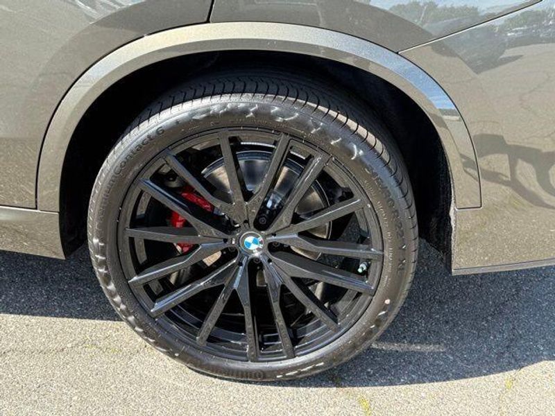 New 2026 BMW X5 sDrive40iImage 14