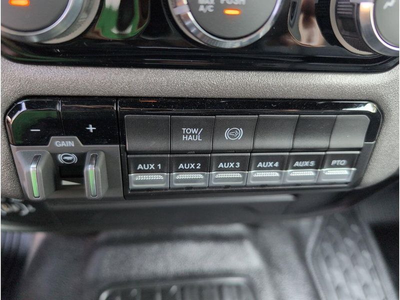 New 2026 RAM 3500 Tradesman Crew Cab Chassis 4x4 60