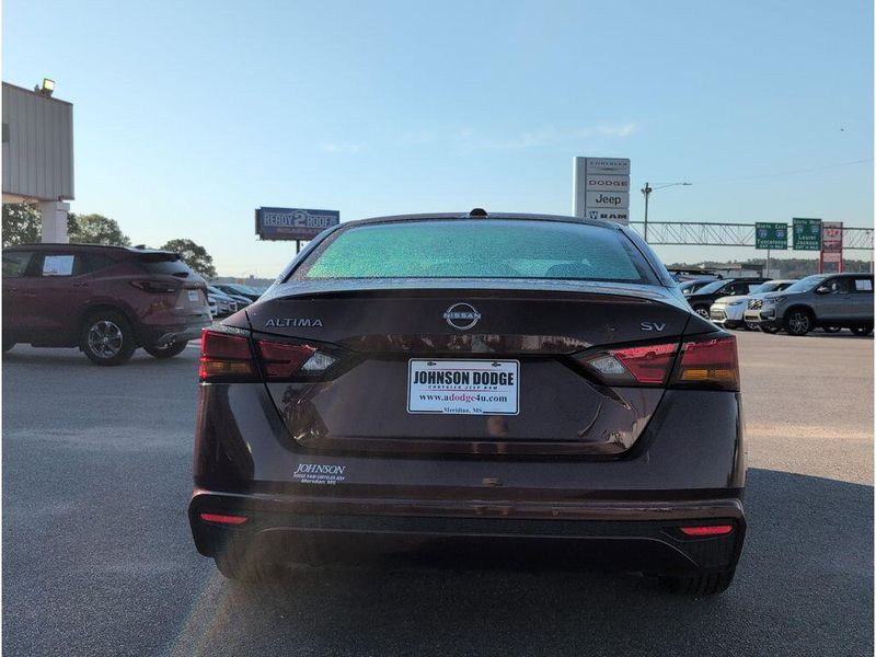 Used 2023 Nissan Altima 2.5 SVImage 4