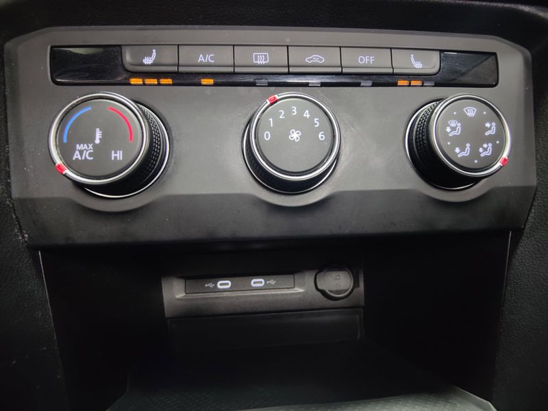 Used 2022 Volkswagen Taos SEAWD w/SunroofImage 24