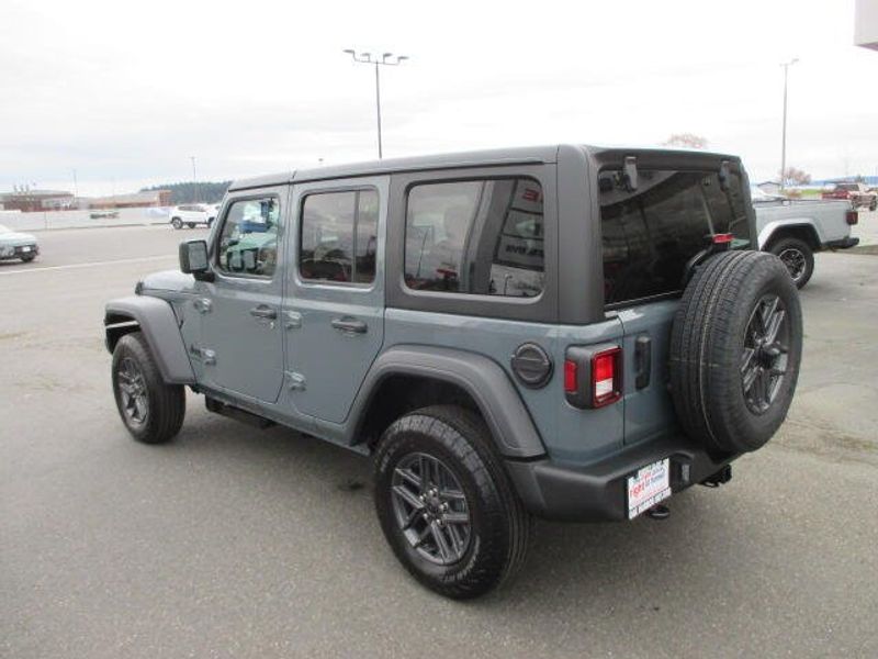 New 2026 Jeep Wrangler 4-door Sport SImage 11