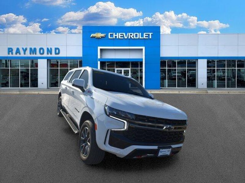 Used 2022 Chevrolet Suburban Z71Image 9