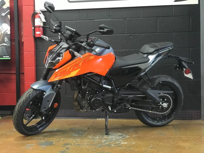 New 2024 KTM 250 DUKE Image 11