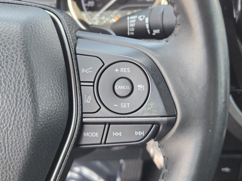 Used 2023 Toyota Camry SE Auto (Natl)