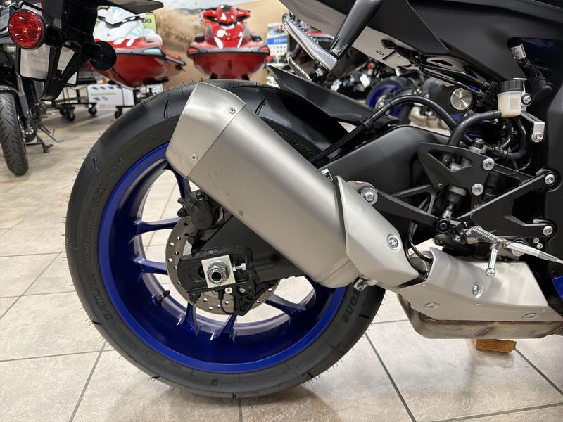 New 2026 Yamaha YZF-R1 Image 21