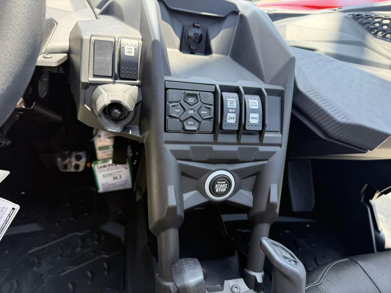 New 2025 Can-Am MAVERICK X3 DS TURBO Image 6