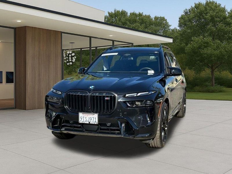 Used 2026 BMW X7 M60iImage 3