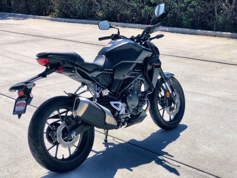 New 2026 Honda CB300R ABS Image 17