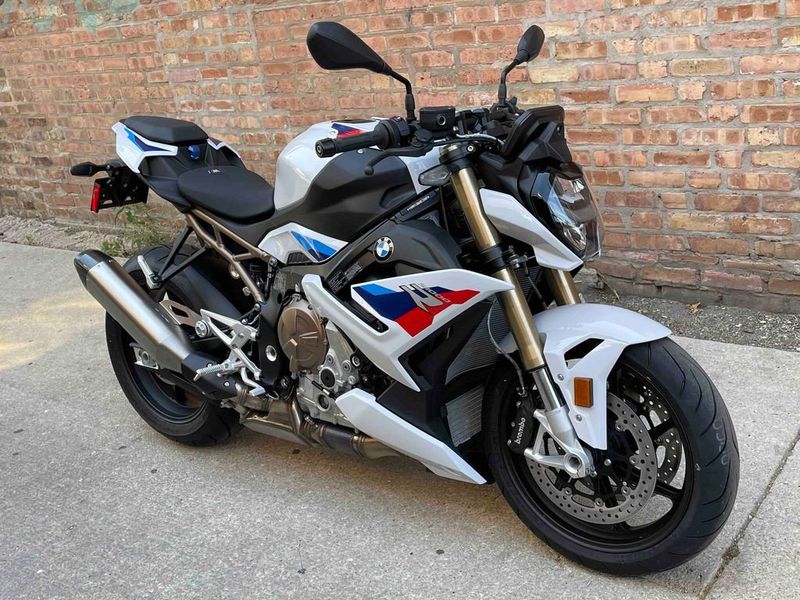 2024 BMW S 1000 RImage 1