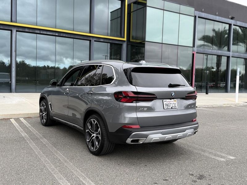 2025 BMW X5 sDrive40iImage 8