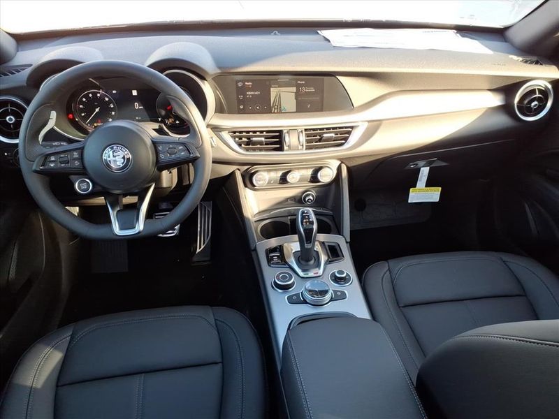 New 2025 Alfa Romeo Stelvio AwdImage 12