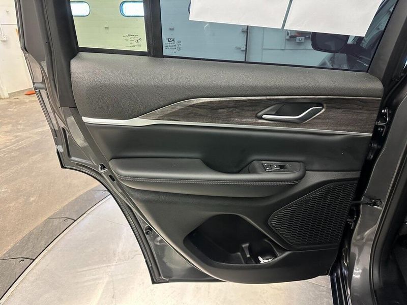 2023 Jeep Grand Cherokee LimitedImage 26