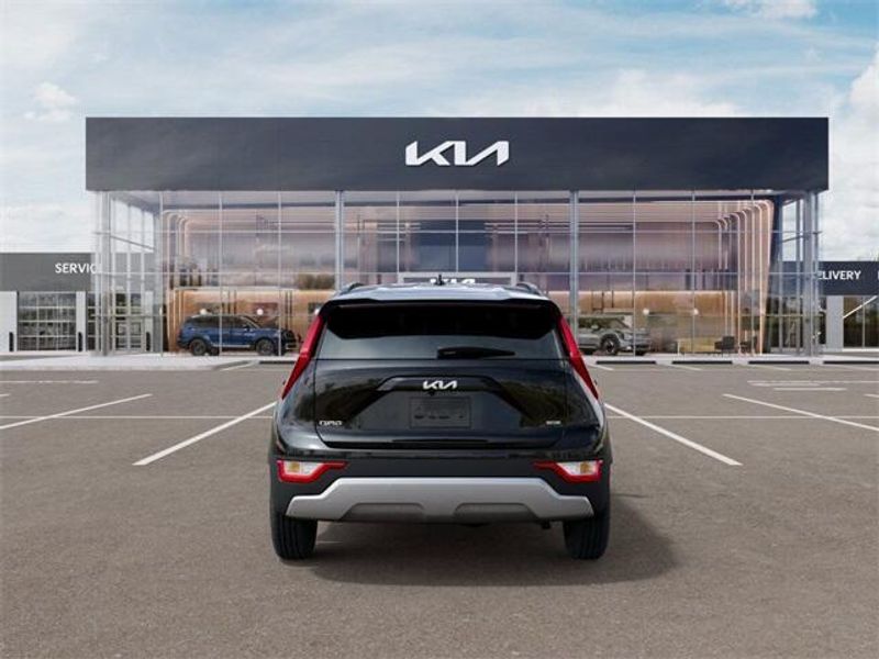 2025 Kia Niro LXImage 5
