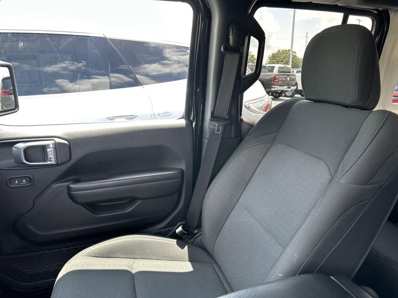 2021 Jeep Wrangler Unlimited Sport SImage 27