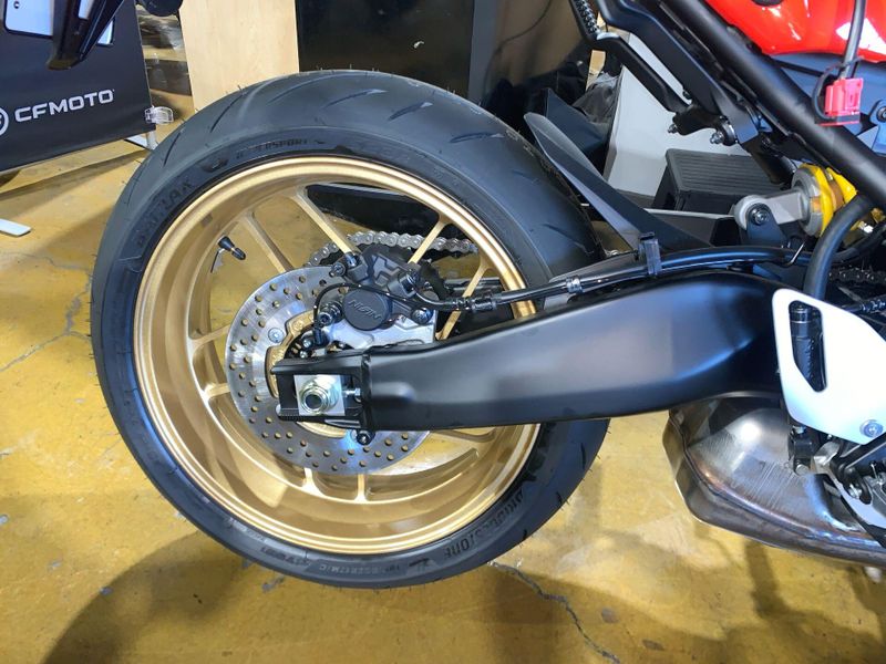 New 2025 Yamaha XSR900 Image 11