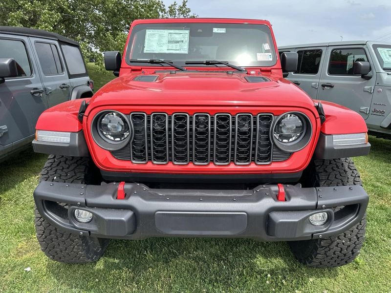 2024 Jeep Wrangler 4-door Rubicon XImage 4