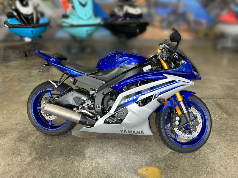 Used 2016 Yamaha YZF-R6 Image 10