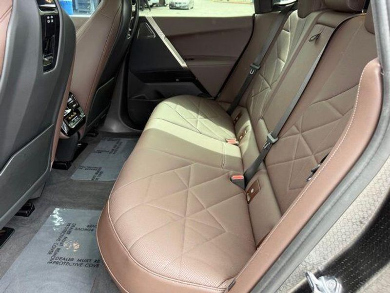 Used 2023 BMW iX xDrive50Image 30