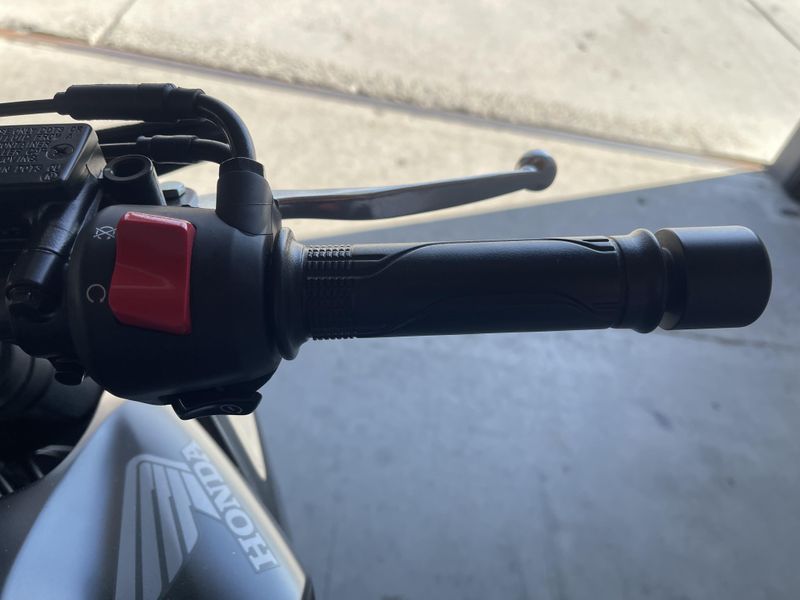 New 2025 Honda CB300R ABS Image 7