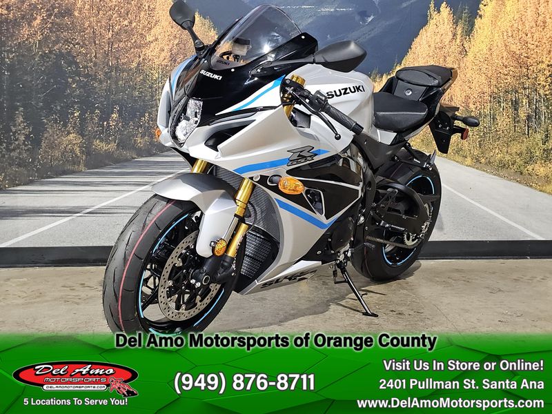2025 Suzuki GSX-R1000R Image 6
