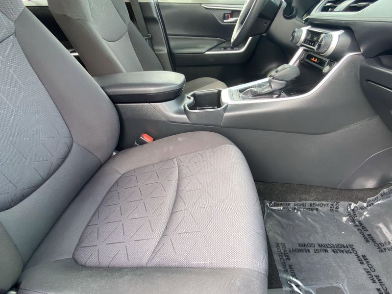 2023 Toyota RAV4 XLEImage 11