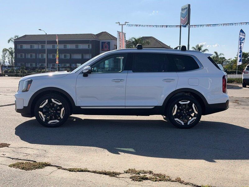 Used 2024 Kia Telluride SImage 4