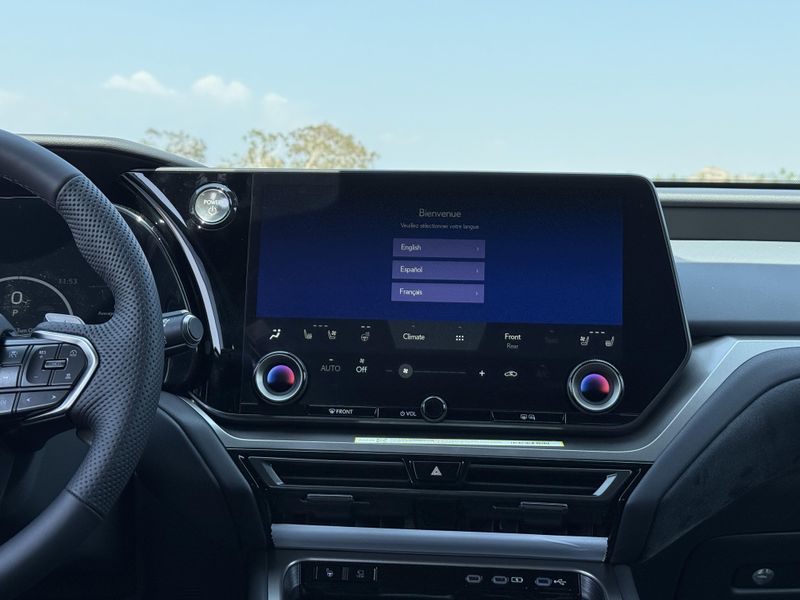 2025 LEXUS TX 500 500h F SPORT PremiumImage 25
