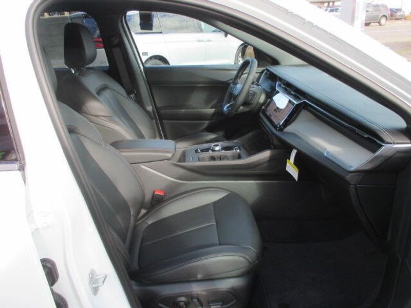 New 2026 Jeep Cherokee Limited 4x4Image 25