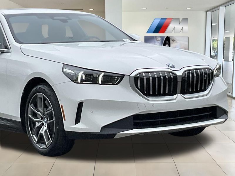 2025 BMW i5 eDrive40Image 10